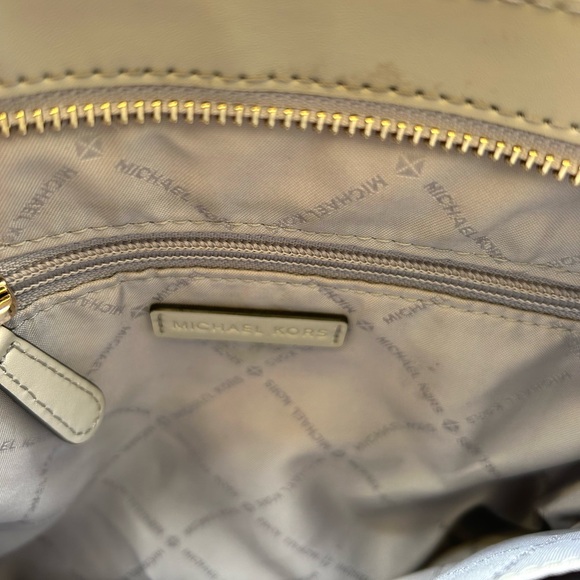 Michael Kors Connie Crossbody Nylon & Leather Beige Bag / Purse - Picture 8 of 14